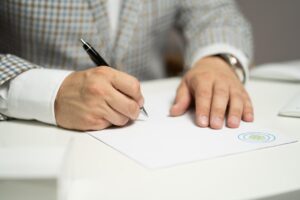 AIライティングツールの契約と解約時に気をつけるべき注意点は？